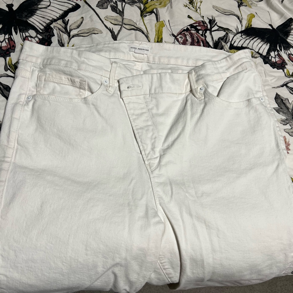 GOOD AMERICAN SIZE 18 GOOD WAIST light compression white jean